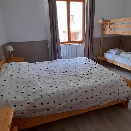 Quarto em Acomodações Particulares à Louer à La Nuitée